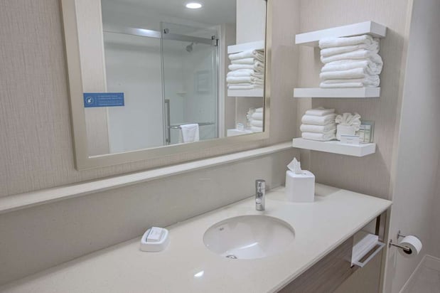 Images Hampton Inn Amesbury