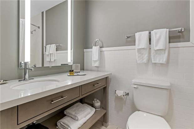 Images Executive Residency by Best Western Waterloo & Cedar Falls