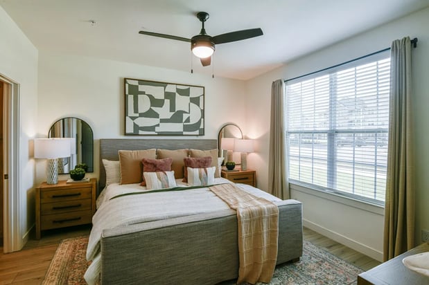 Images Grays Creek Apartments