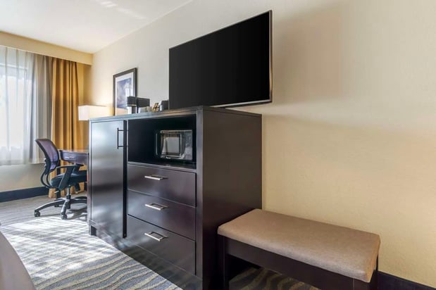 Images Best Western Plus Edmonds Harbor Inn