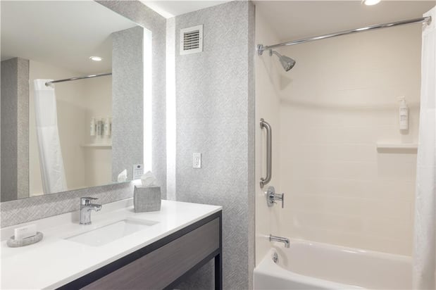 Images Hampton Inn & Suites Portsmouth Downtown