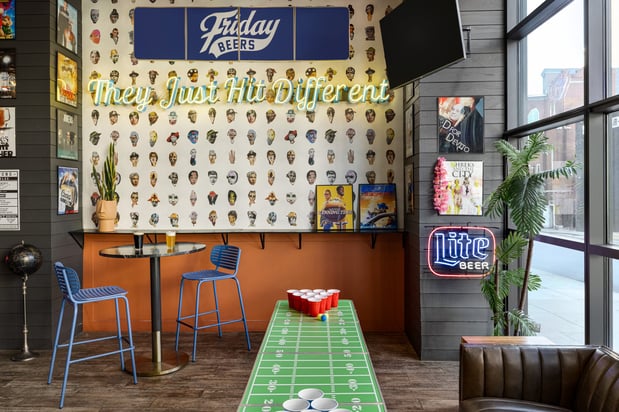 Images Holiday Inn & Suites Nashville Downtown - Broadway by IHG