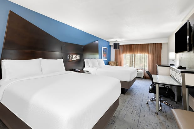 Images Holiday Inn Express Atlanta Galleria-Ballpark Area by IHG