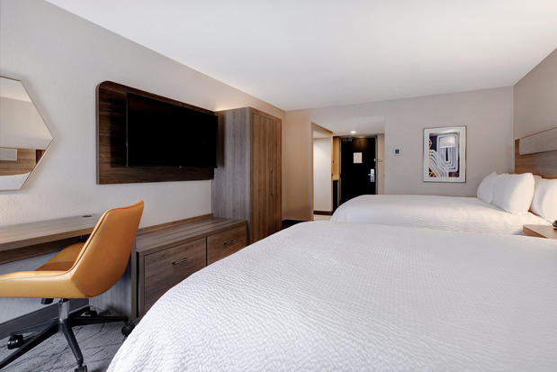 Images Holiday Inn Express & Suites Central Omaha by IHG