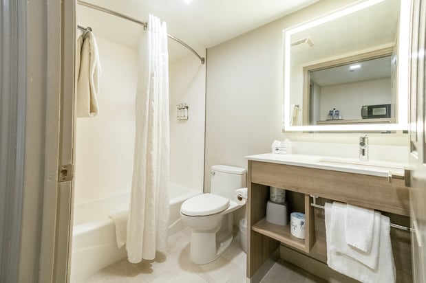 Images Holiday Inn Express & Suites Cocoa Beach by IHG
