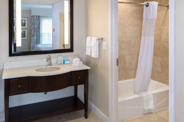 Images Hampton Inn & Suites Charlotte/SouthPark at Phillips Place