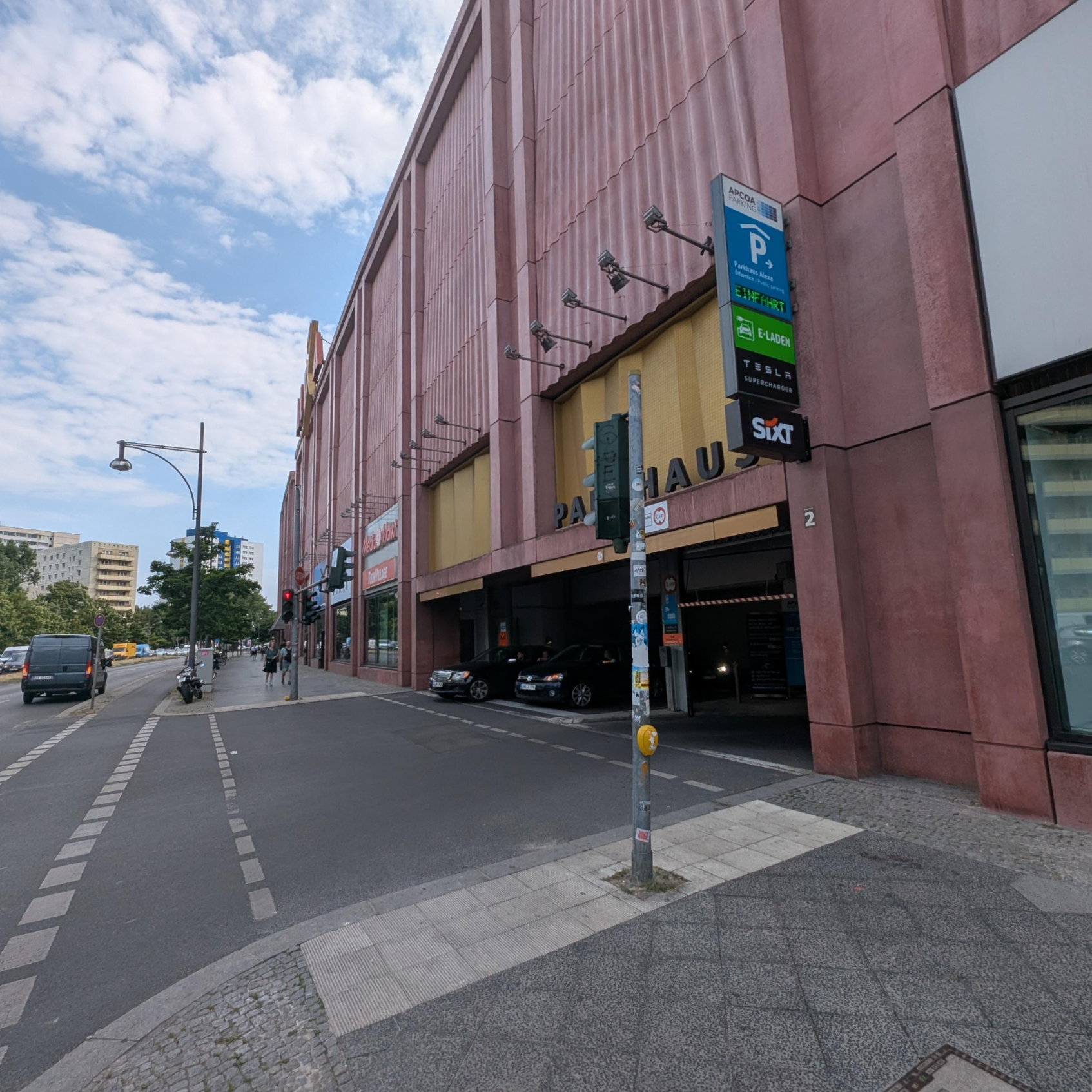 Sixt Autovermietung Berlin Alexanderplatz, Grunerstr. 20 in Berlin
