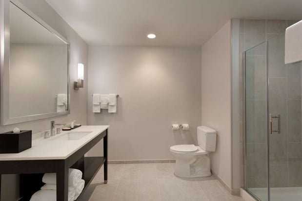 Images Embassy Suites by Hilton Kansas City Olathe