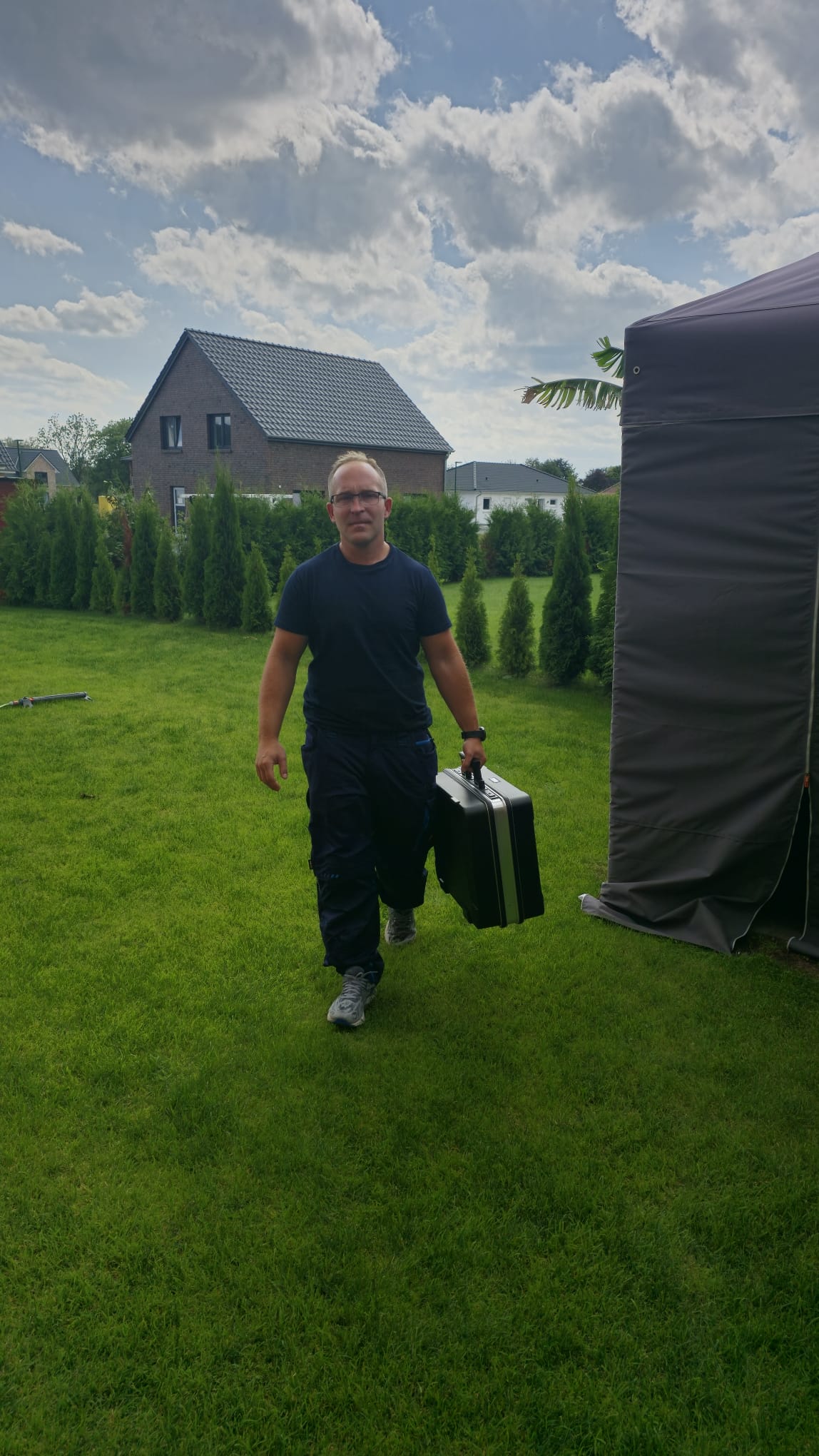 Dl Dienstleistungen Schlüsseldienst & Hausmeisterservice, Wiesenrain 15 in Kutenholz