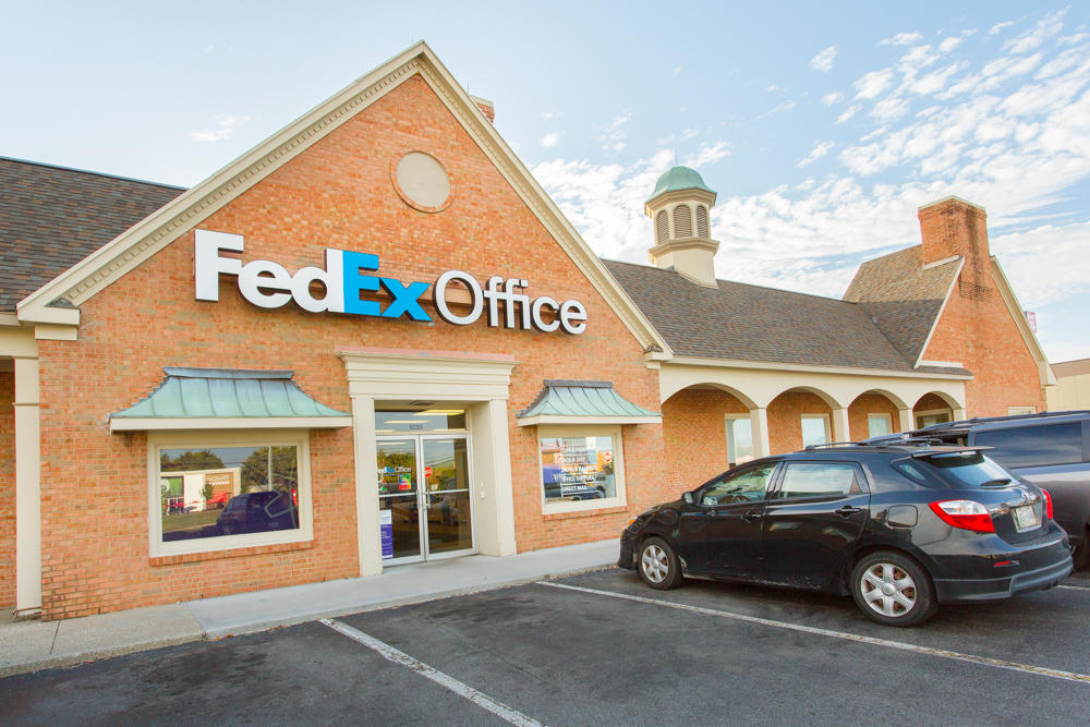FedEx Office at Plainview Village Shopping Center