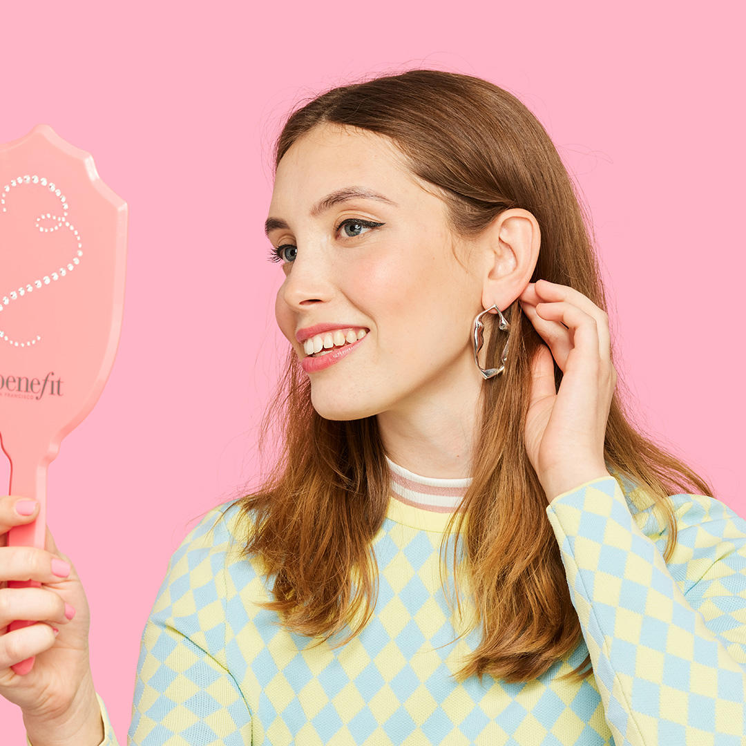 Images Benefit BrowBar Depilación de Cejas
