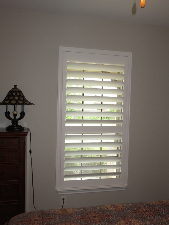 Our recent work in Sugar Land, TX, involves the installation of Wood Shutters. They are made to complement any window style and easily adapt to the interiors of your home.