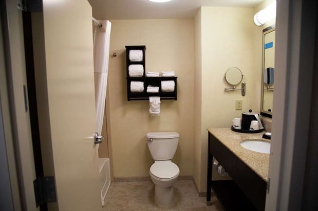 Images Hampton Inn & Suites Sharon