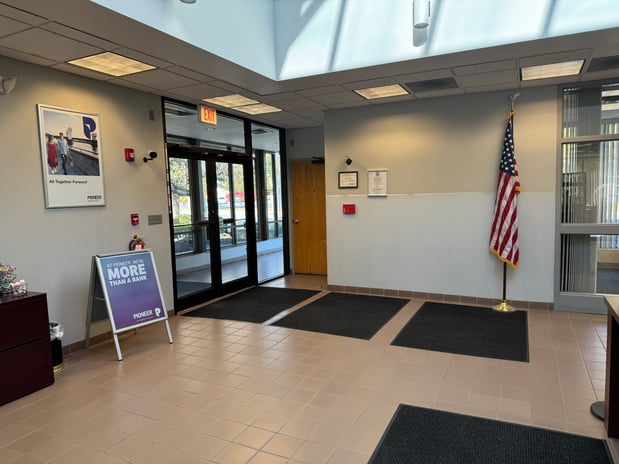 Images Pioneer - Delmar Branch