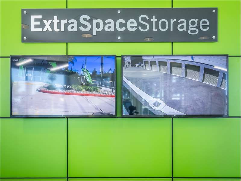 Security Screens - Extra Space Storage at 2576 Scott Blvd, Santa Clara, CA 95050