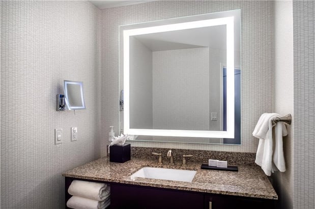 Images Embassy Suites by Hilton St. Louis Airport