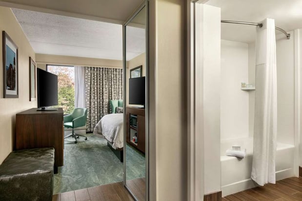 Images Hampton Inn Richmond-North/Ashland