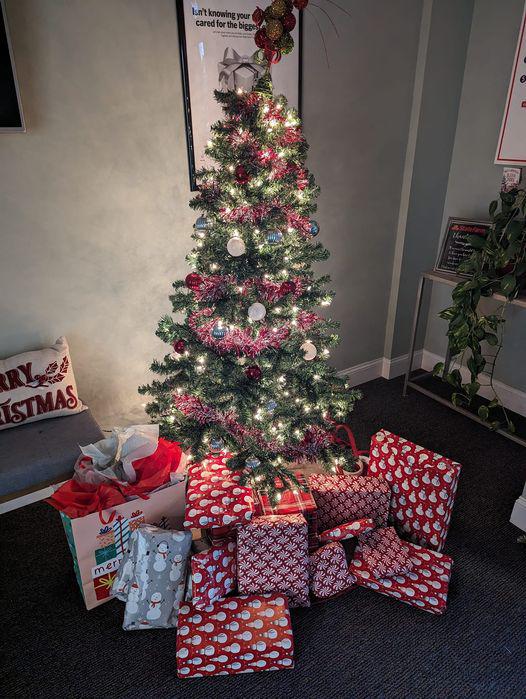 'Tis the season! 🎄🎁 🎄
Gifts are wrapped and ready to be delivered to Tash Vale Hill and her Walnut Terrace ANGEL TREE again this year for some deserving kiddos!