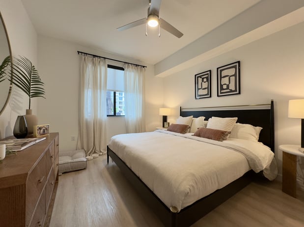 Images Caroline Golden Glades