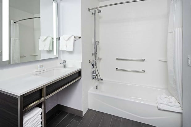 Images Hilton Garden Inn Irvine Spectrum Lake Forest
