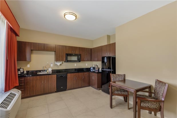 Images Best Western Plus Hudson Hotel & Suites