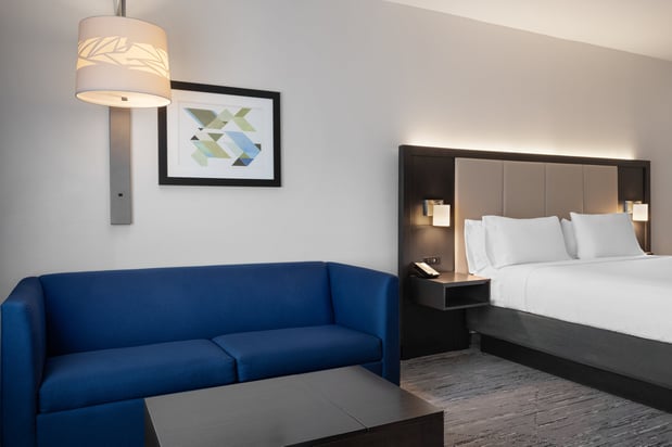 Images Holiday Inn Express & Suites Tampa East - Ybor City by IHG