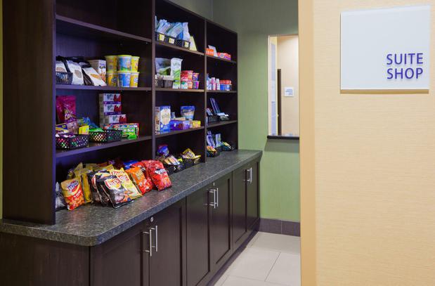 Images Holiday Inn Express & Suites Fort Dodge by IHG