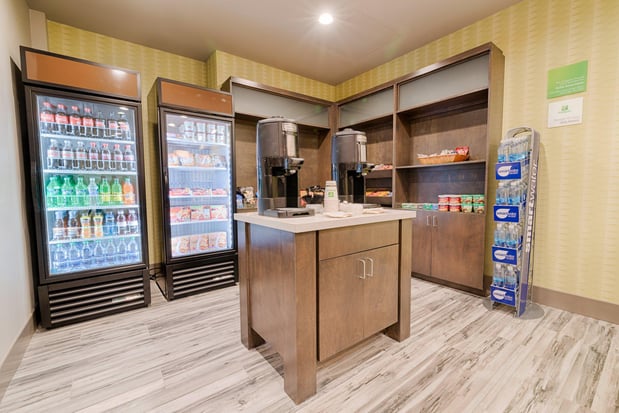 Images Holiday Inn Knoxville N - Merchant Drive by IHG