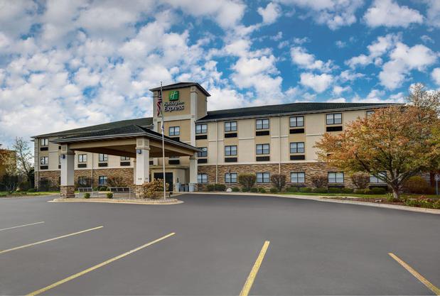 Images Holiday Inn Express Marshall, an IHG Hotel