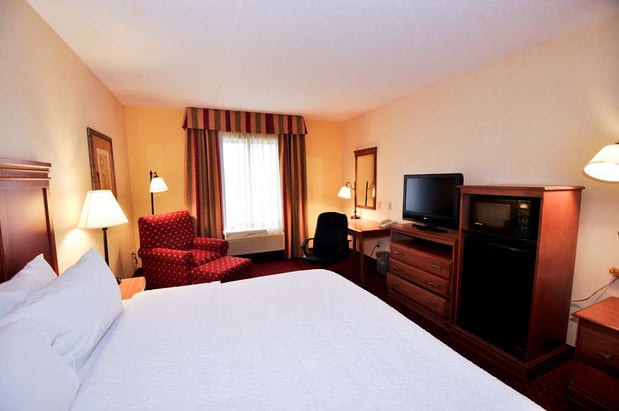 Images Hampton Inn & Suites Louisville East