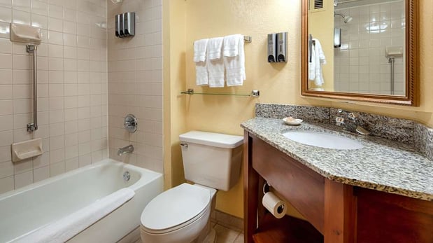 Images Best Western Plus Richmond Airport Hotel