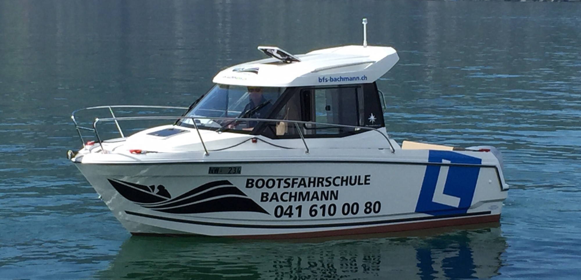 Bilder Bootsfahrschule Bachmann - Bootsfahrschule Vierwaldstättersee