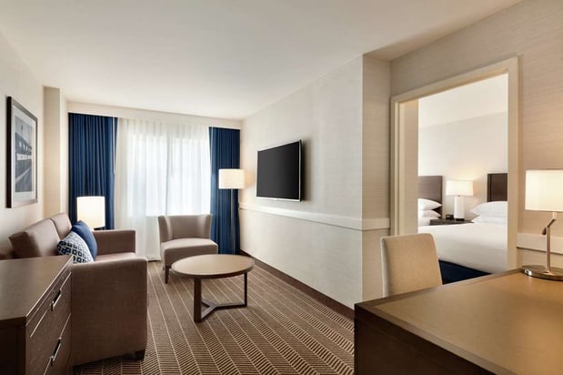 Images Embassy Suites by Hilton Boston at Logan Airport