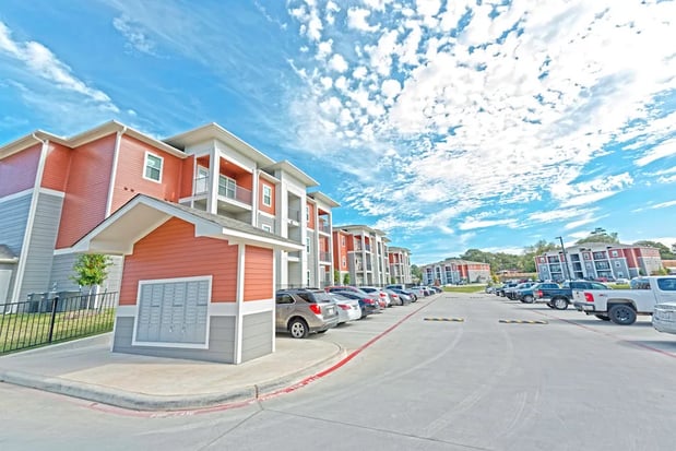 Images Midtown Sam Houston Apartments