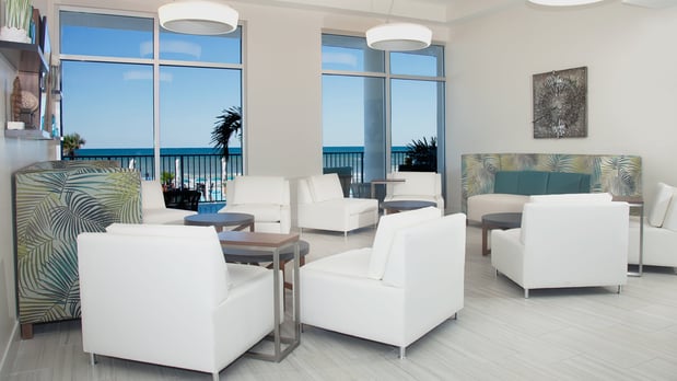 Images Holiday Inn Express & Suites Panama City Beach - Beachfront by IHG