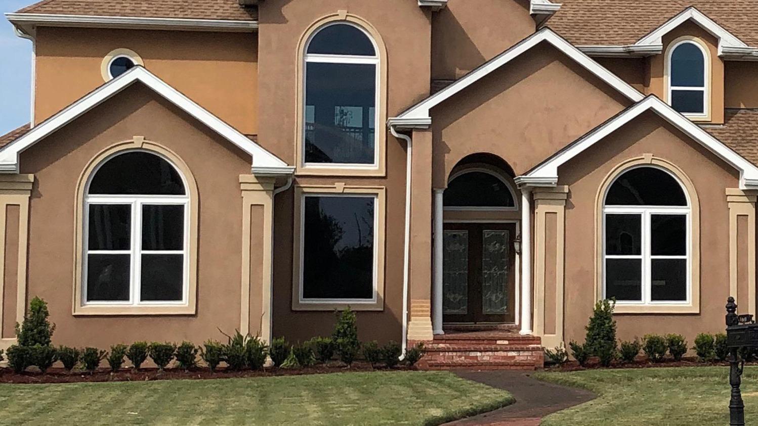 For prompt and reliable window repair services, Window Worxx DFW is your trusted local partner. We are conveniently located to serve your immediate window repair needs. Our skilled technicians are ready to address any window issues, providing fast and efficient solutions to ensure your windows are in optimal condition.
