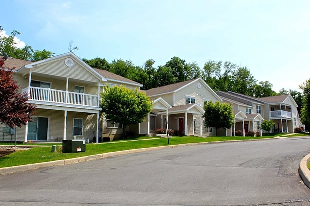 Images Eagle Rock Apartments & Townhomes at Rensselaer