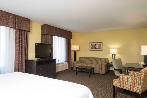Images Hampton Inn & Suites Danville