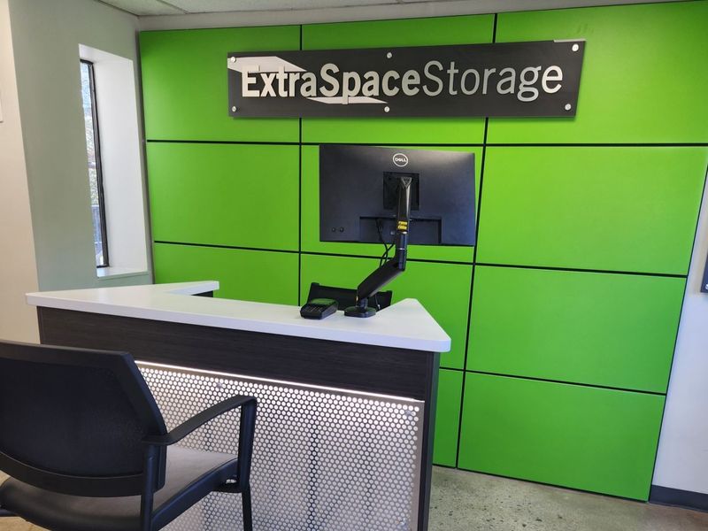Extra Space Storage Image