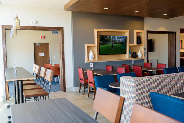 Images Holiday Inn Express & Suites McKinney - Frisco East by IHG