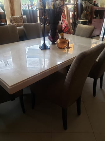Images J and B Furniture Consignments