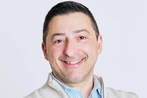 Lorenzo Sciarretta, Retail Partner in our SmartCentres Winnipeg West store