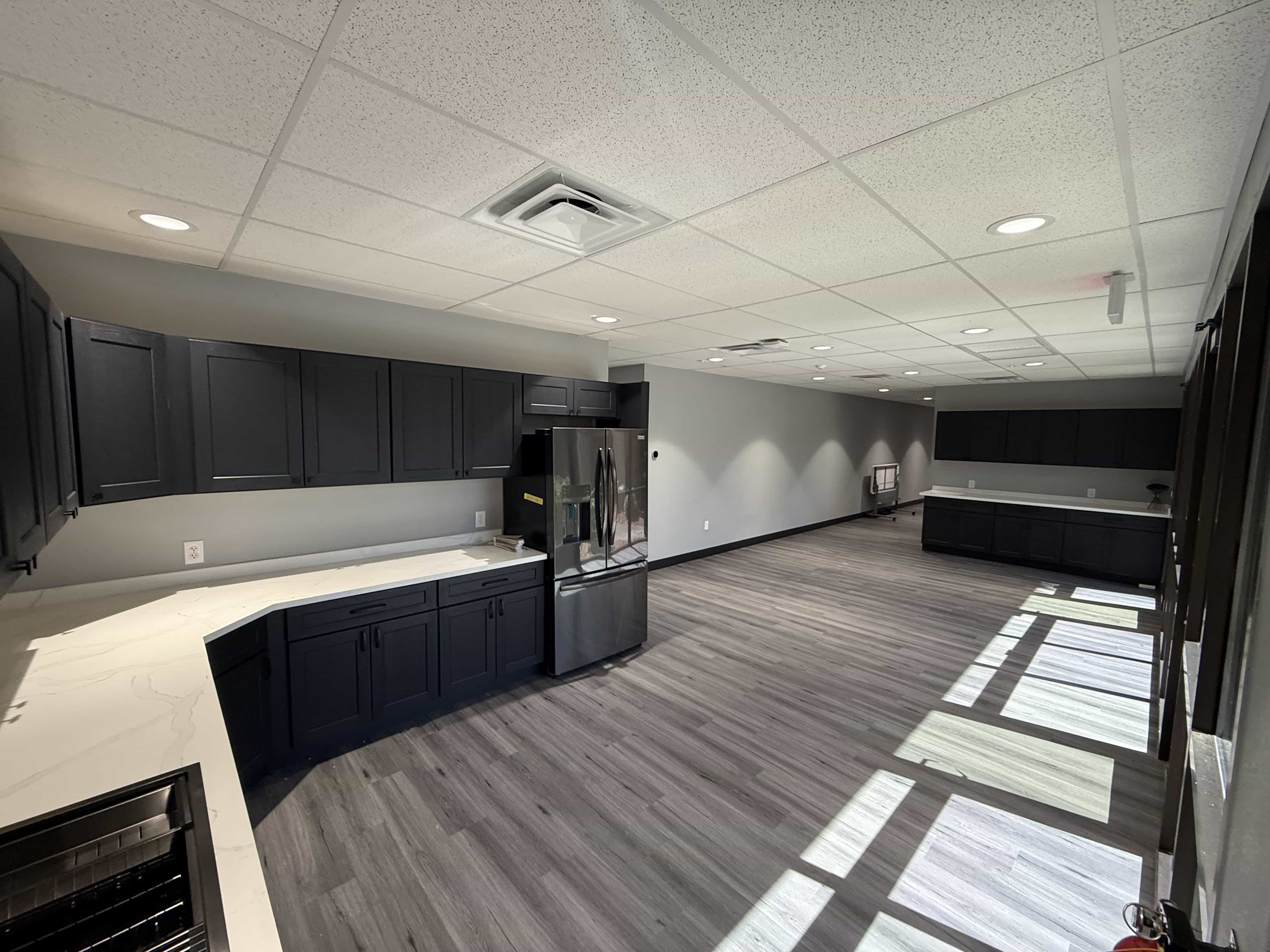 Whether you need an office renovation contractor, restaurant construction contractor, commercial rem 