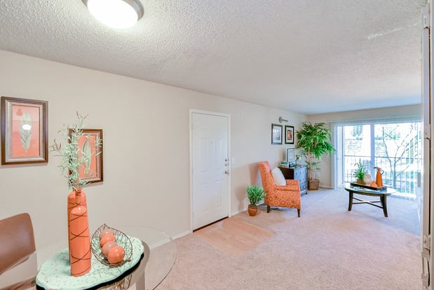 Images Creekside at Pear Ridge Apartment Homes