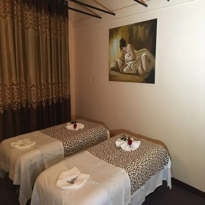 Images Waring Massage Spa