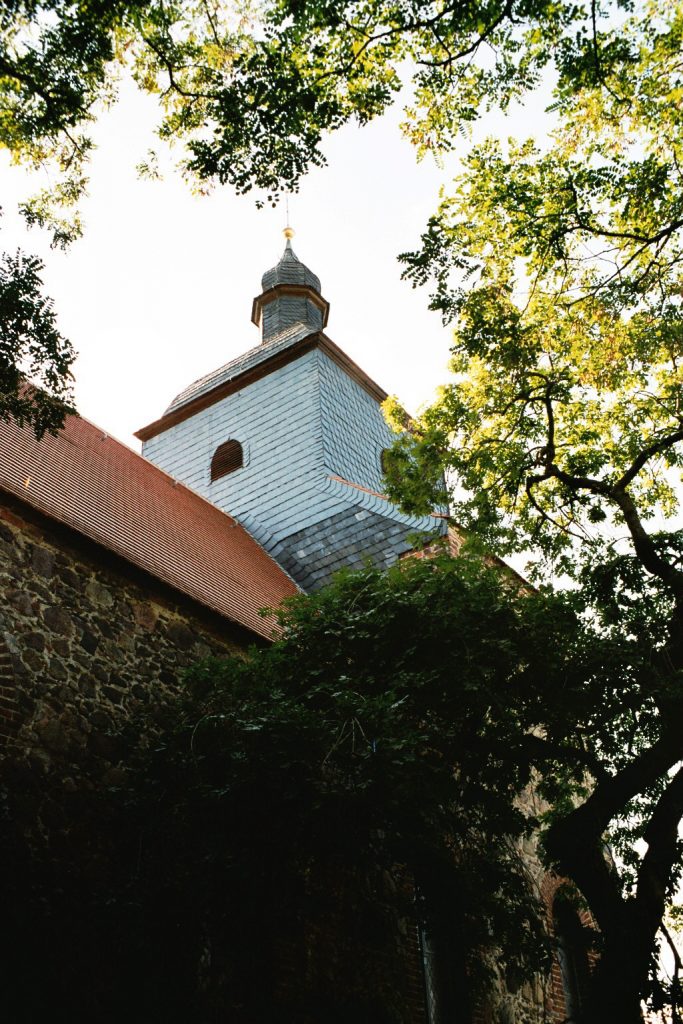 Kirche Rohrbeck - Ev. Kirchengemeinde Oehna, Hauptstr. 16 in Rohrbeck