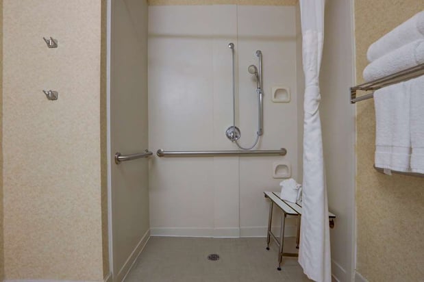 Images SureStay Plus by Best Western Chicago Lombard
