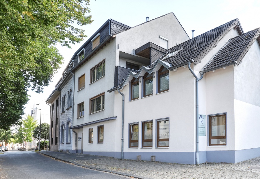 Dr. M.-Sadegh Zoghian, Kronprinzenstr. 5 in Siegburg