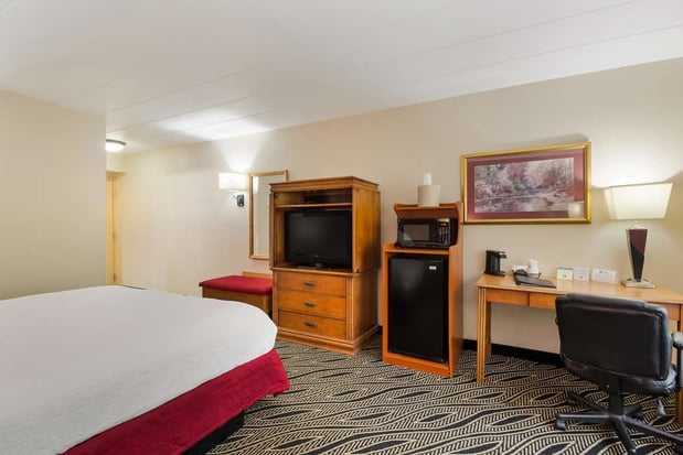 Images Best Western Braddock Inn