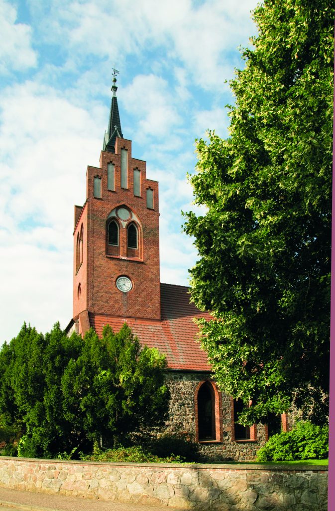 Kirche Buchholz - Pfarrsprengel Lindenberg-Buchholz, Hauptstraße 31-32 in Buchholz